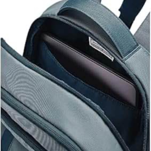 BRAND NEW women under armour hustle signature backpack (25L) - Picture 5 of 9